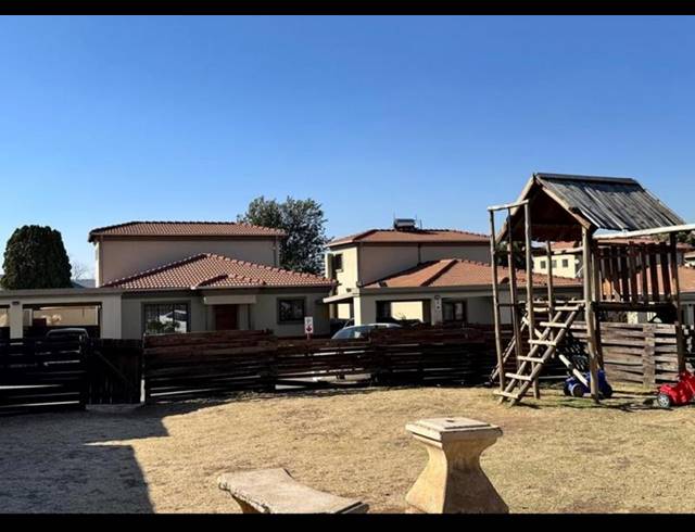 2 BEDROOM TOWNHOUSE FOR SALE IN NOORDWYK